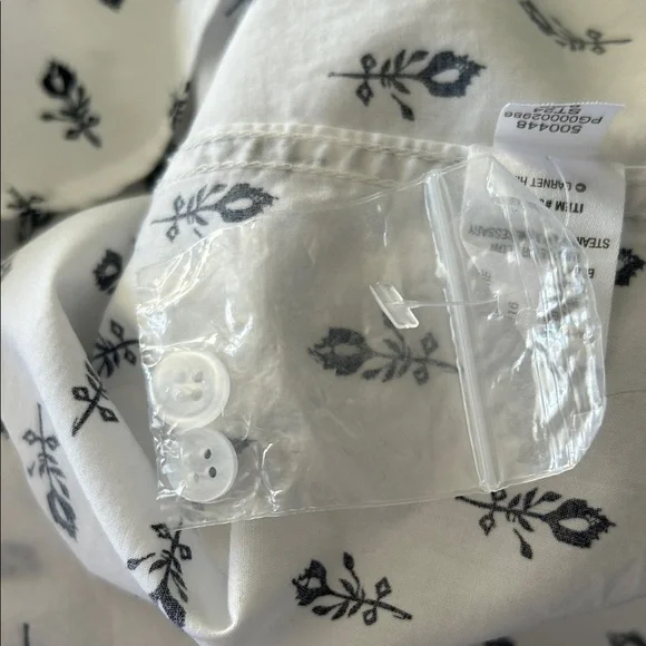 Garnet Hill Signature Organic Pima Cotton Navy Block Print Shirt in Size 8 - Picture 6 of 7